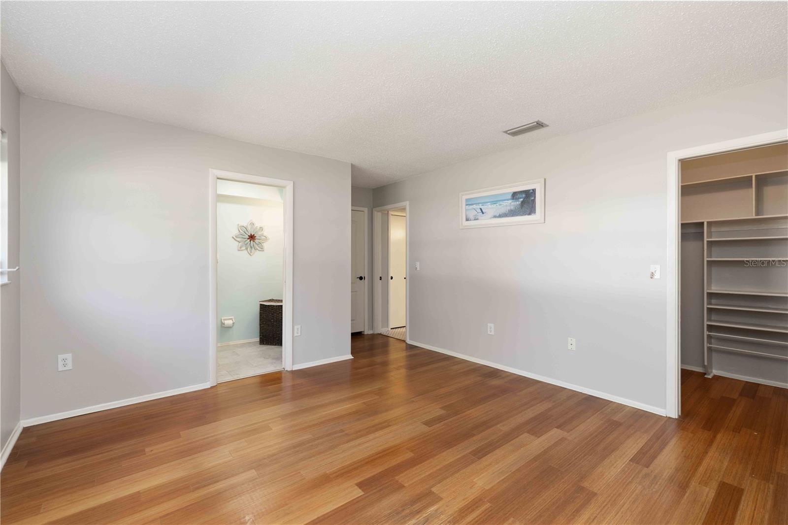 VILLAGE GREEN OF BRADENTON SEC 5 - Residential