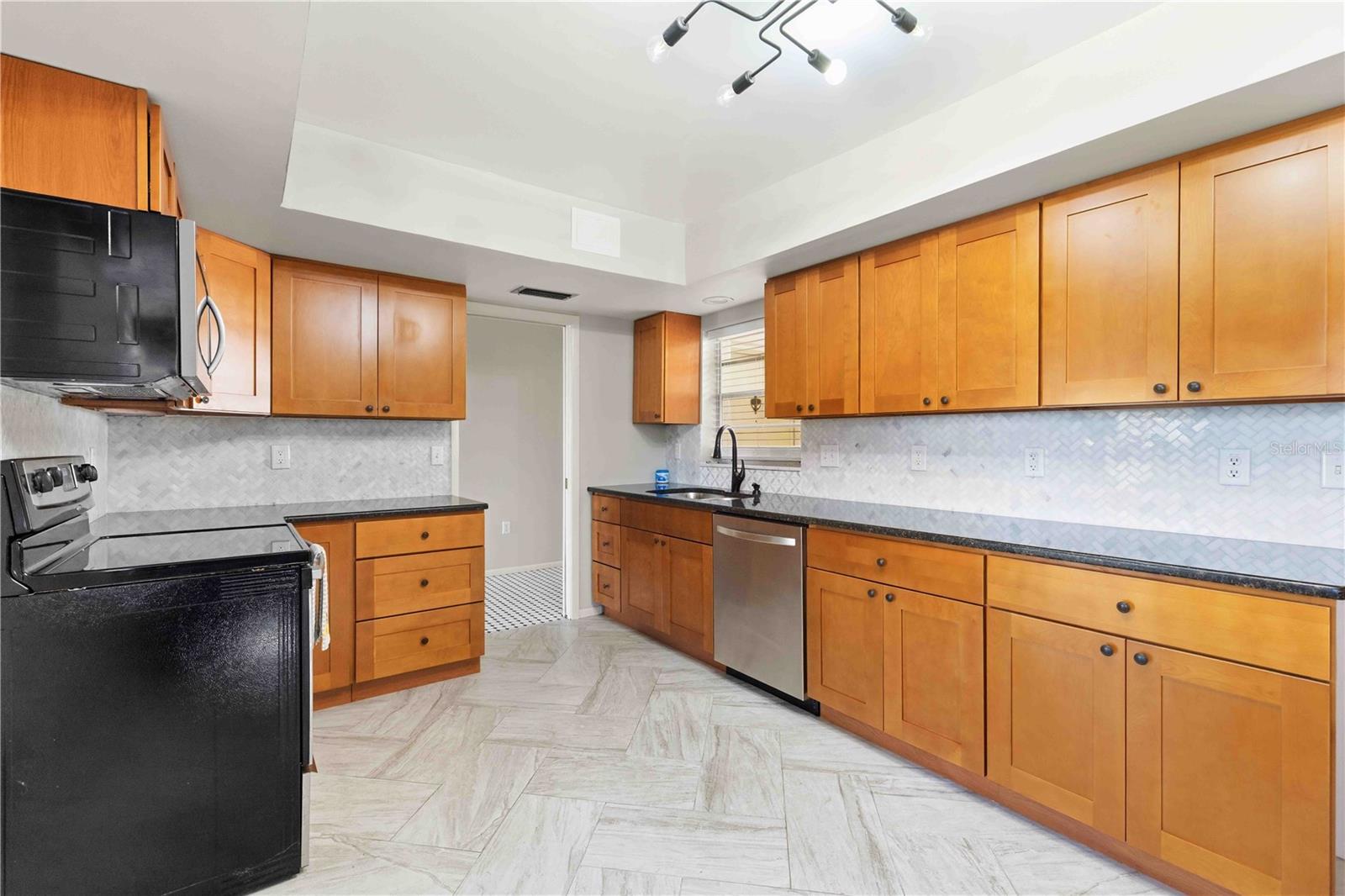 VILLAGE GREEN OF BRADENTON SEC 5 - Residential