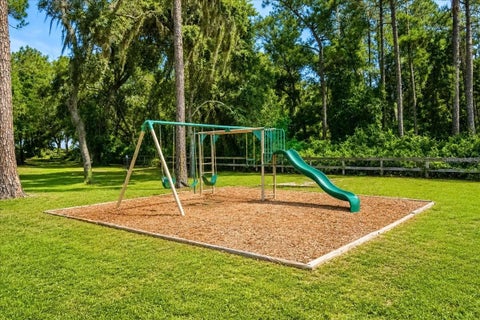 Tiny photo for 1081 NE 130th Terrace, Silver Springs, FL 34488 (MLS # W7887977)