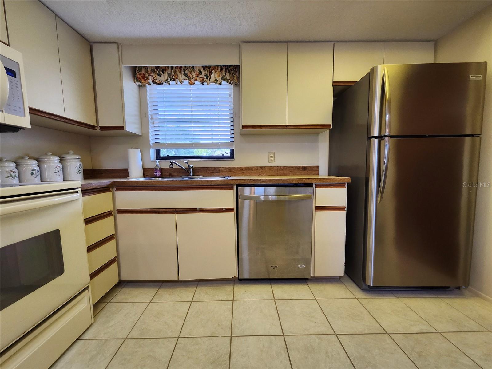 FOREST PARK CONDO PH 01 BLDG 02 - Residential