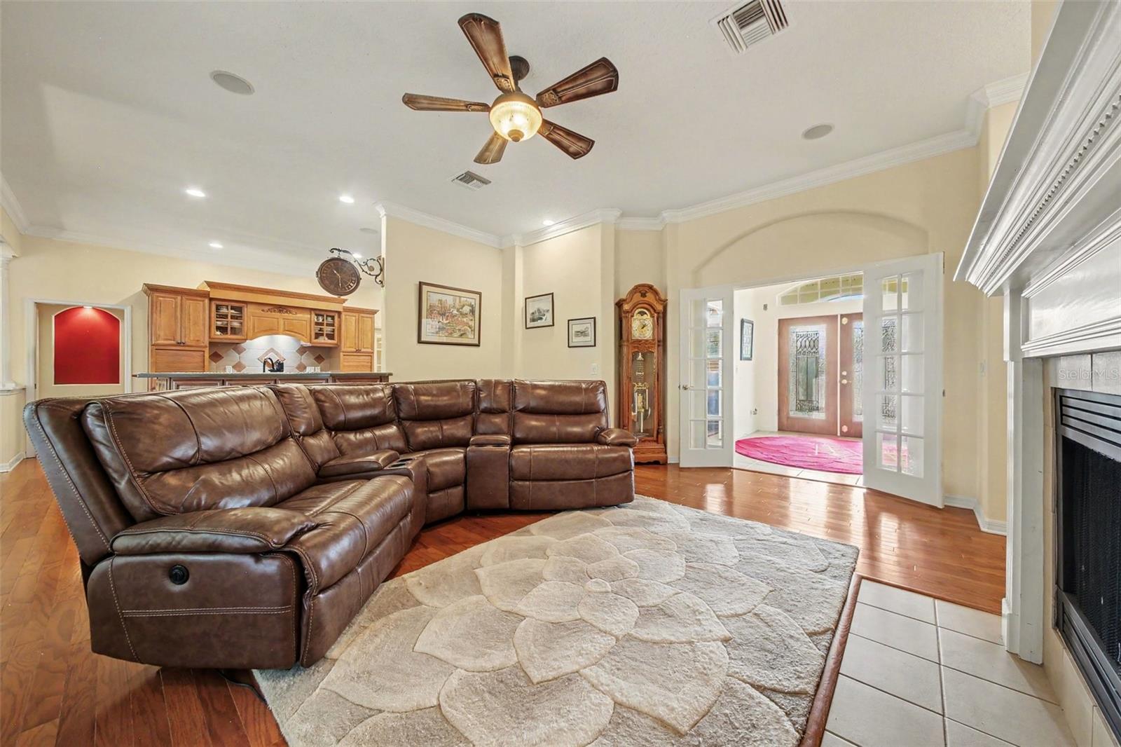 5384 AURORA DRIVE