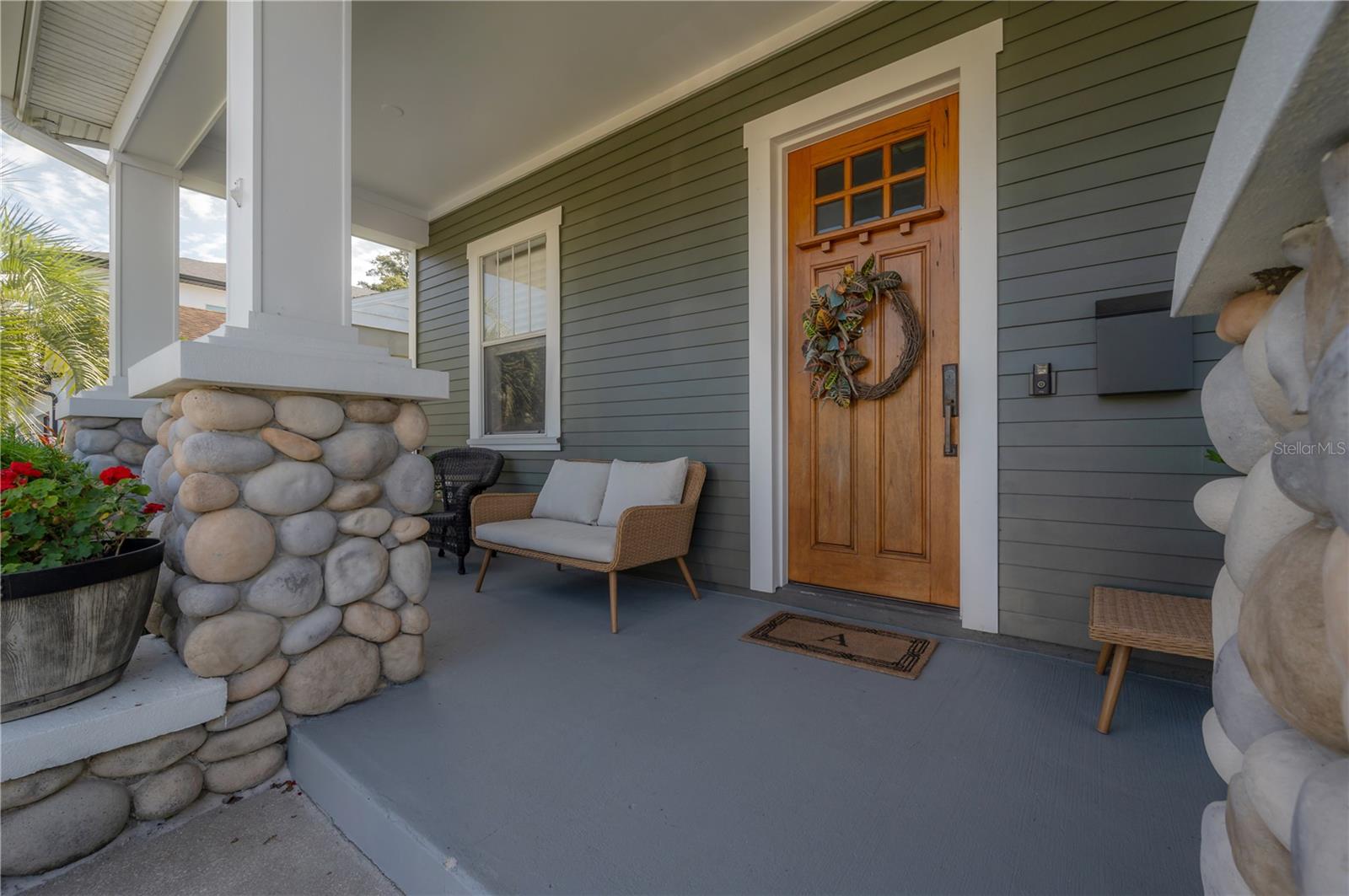 SUBURB ROYAL - Residential