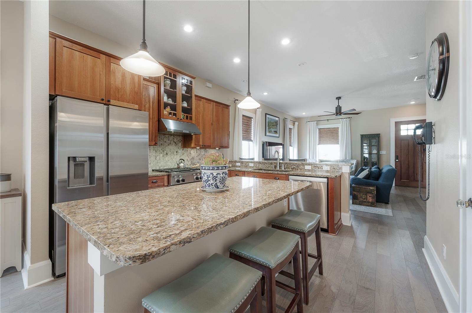 SUBURB ROYAL - Residential