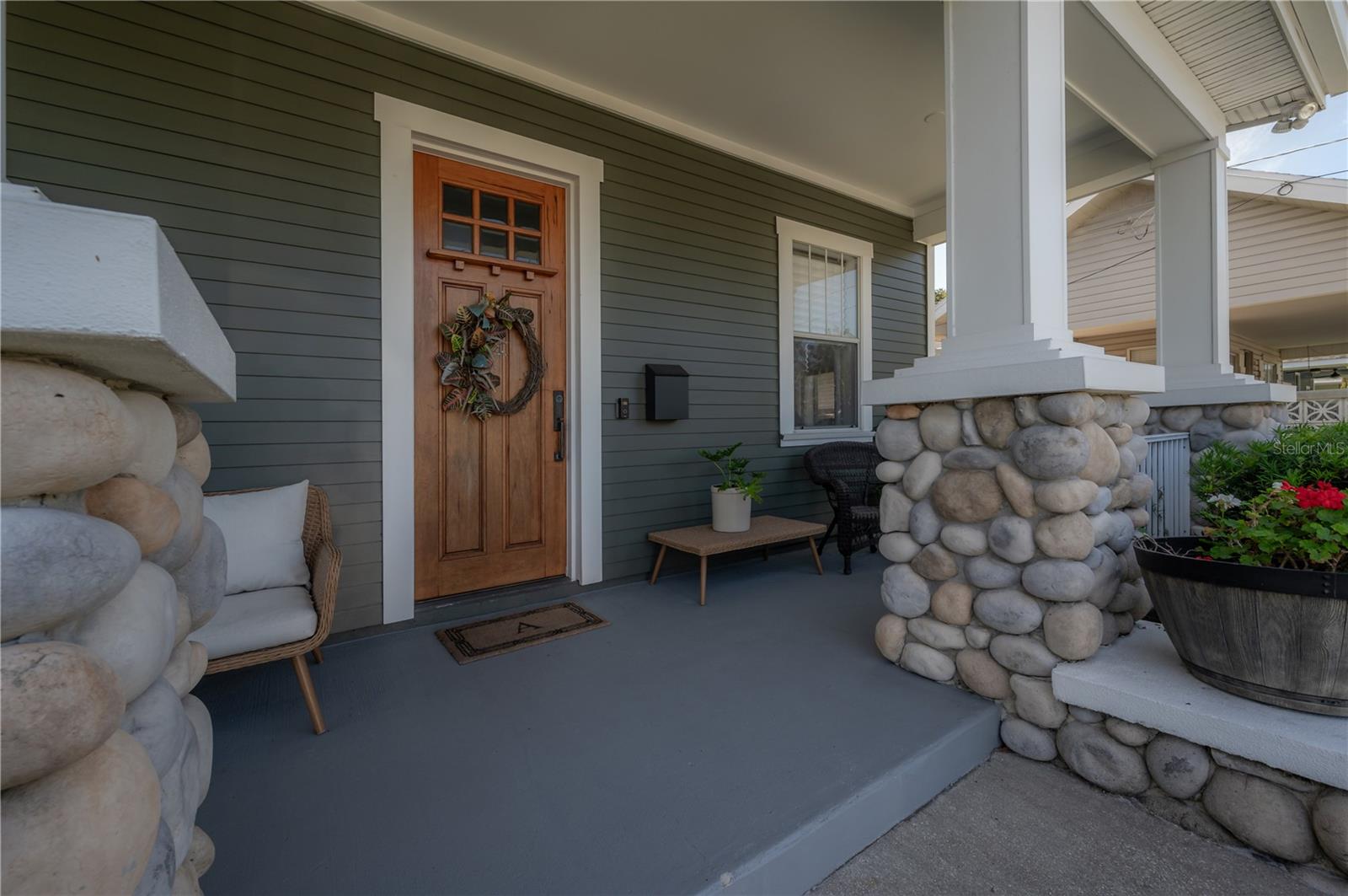 SUBURB ROYAL - Residential