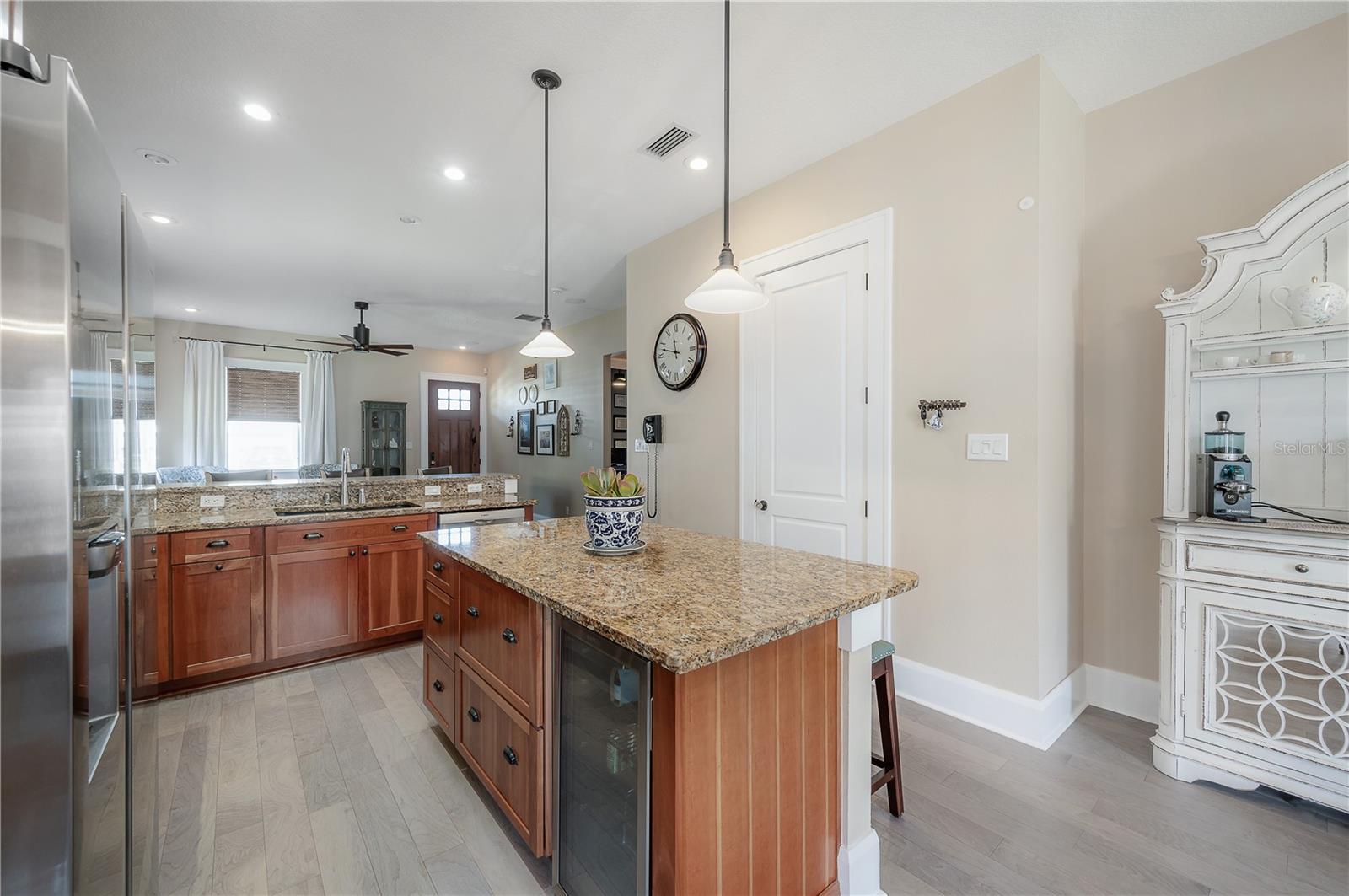 SUBURB ROYAL - Residential