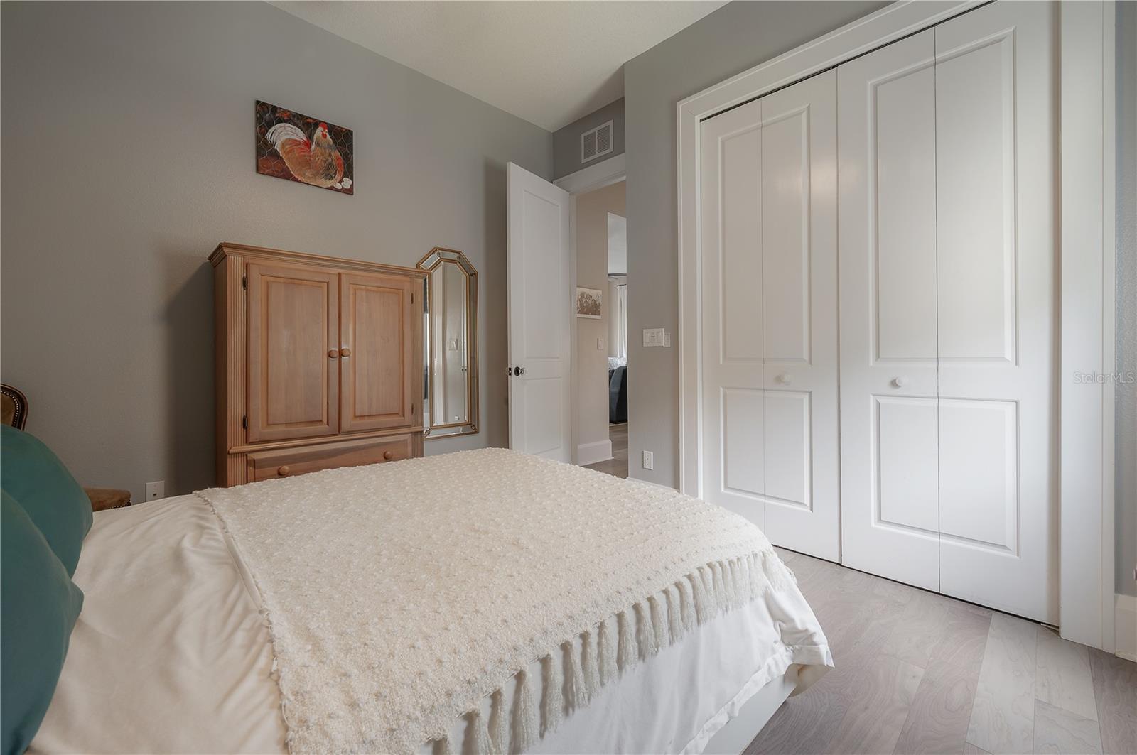 SUBURB ROYAL - Residential