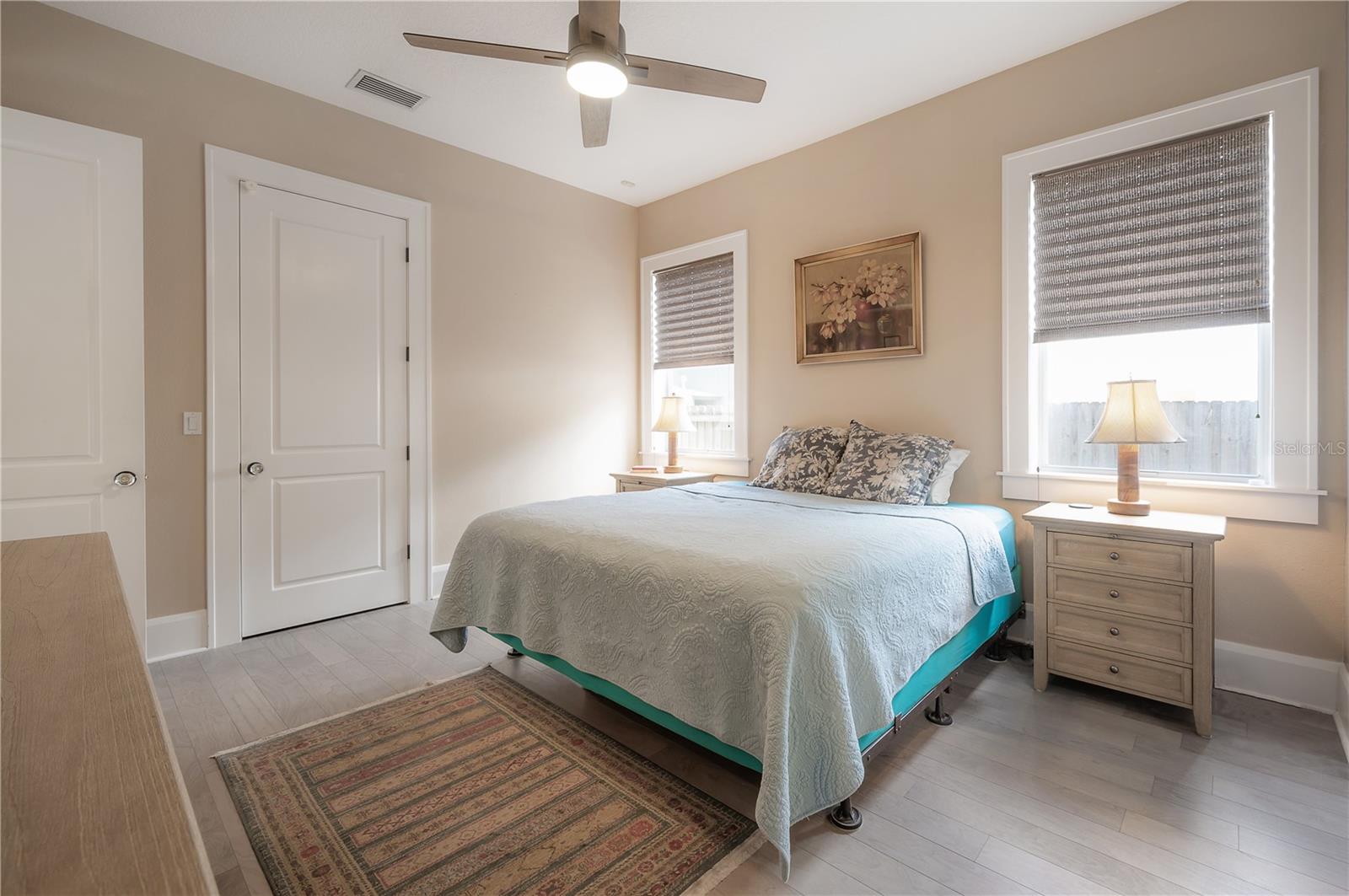 SUBURB ROYAL - Residential