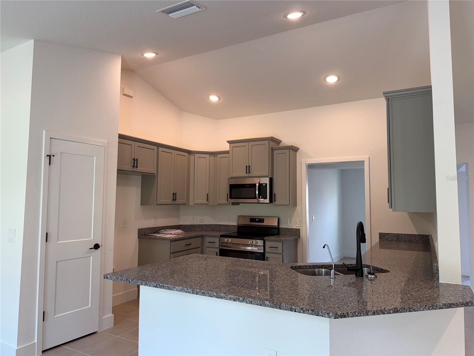 PORT CHARLOTTE SUB 07 - Residential