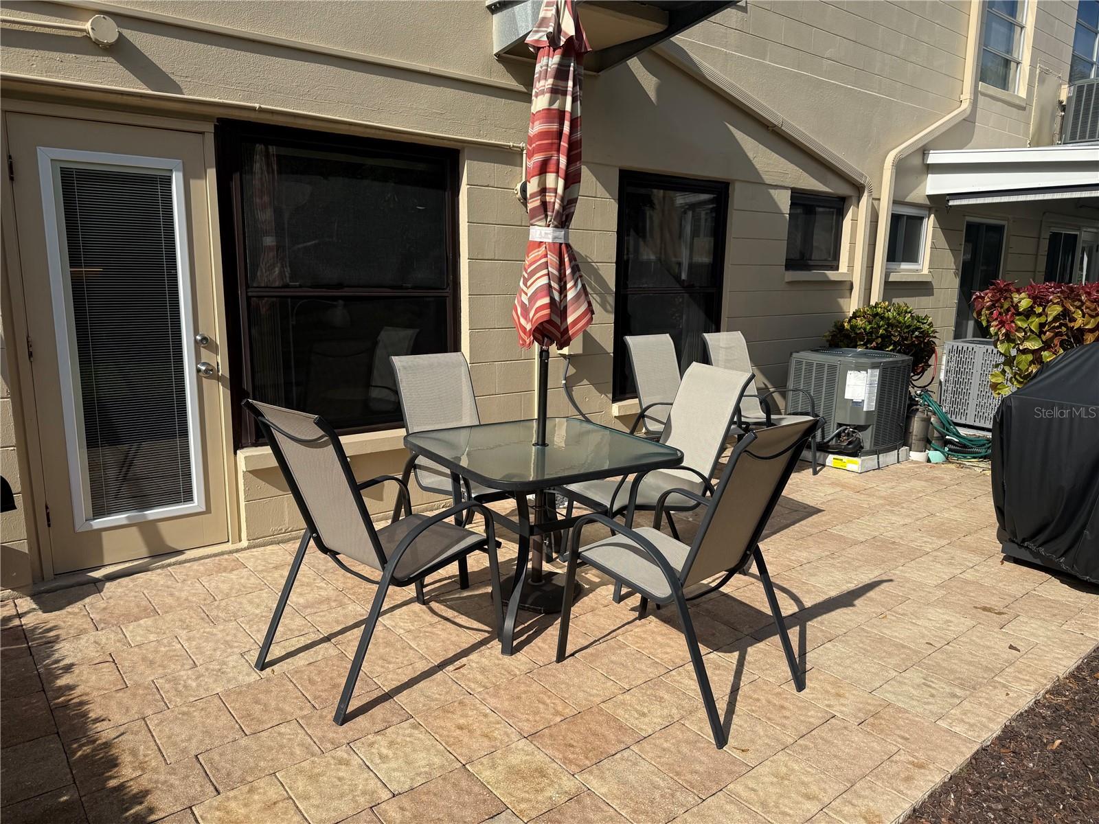 ON TOP OF THE WORLD - Residential