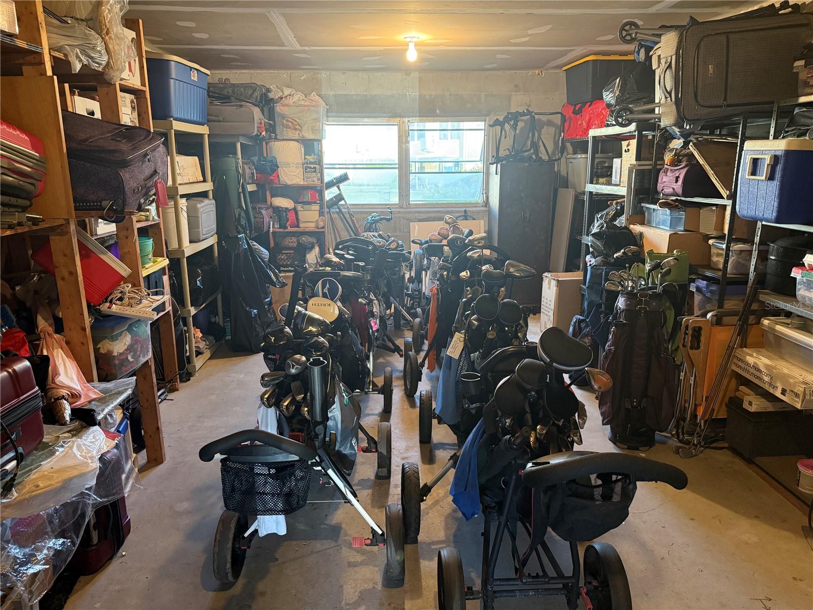 ON TOP OF THE WORLD - Residential