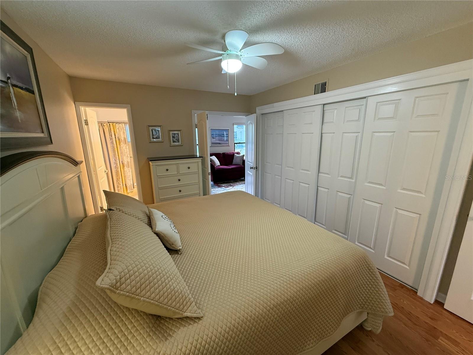 ON TOP OF THE WORLD - Residential