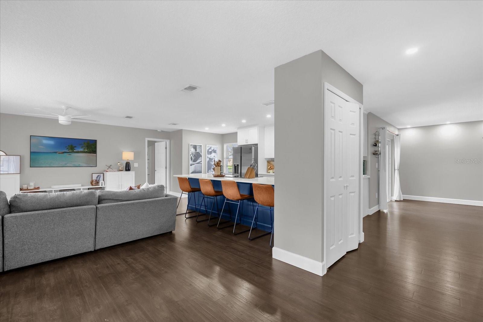 Casas a venda 3 - Jen Dantas 1571 GARDA AVENUE