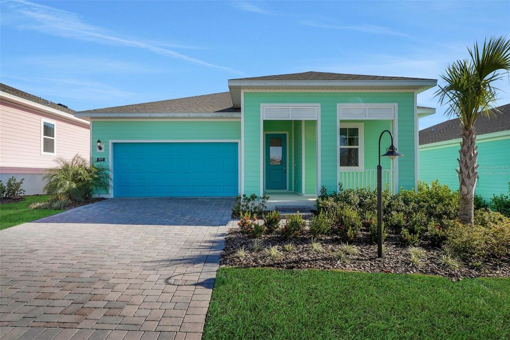 Photo of 999 Fiesta Key Circle, Lady Lake, FL 32159 (MLS # G5107186)
