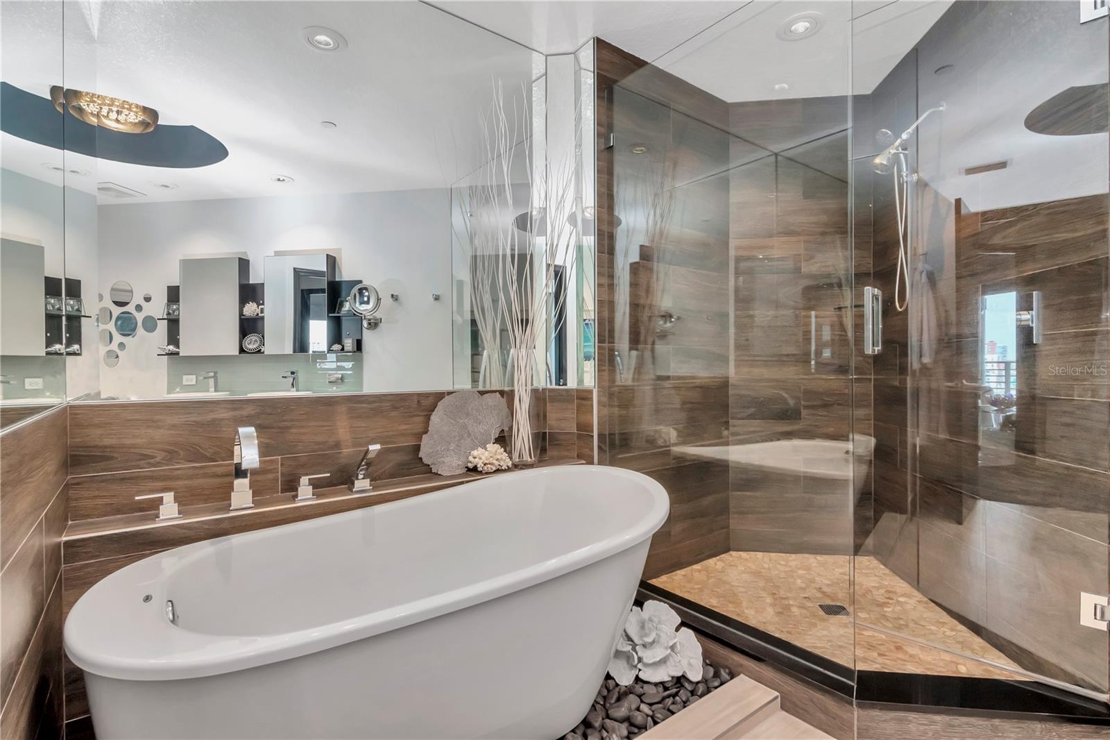 TOWERS OF CHANNELSIDE CONDOMIN - Residential