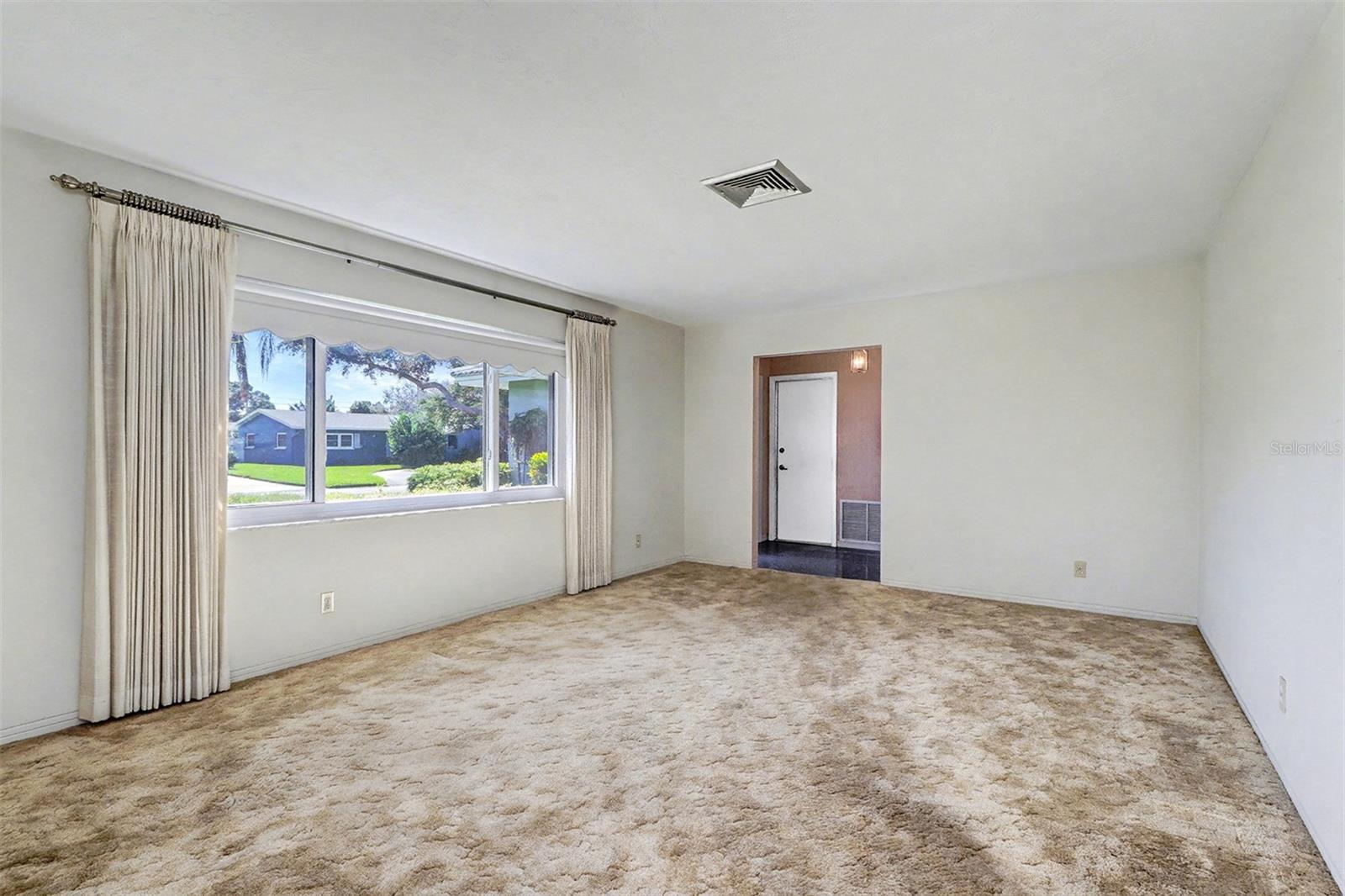 CROSSROADS ESTATES 1ST ADD - Residential