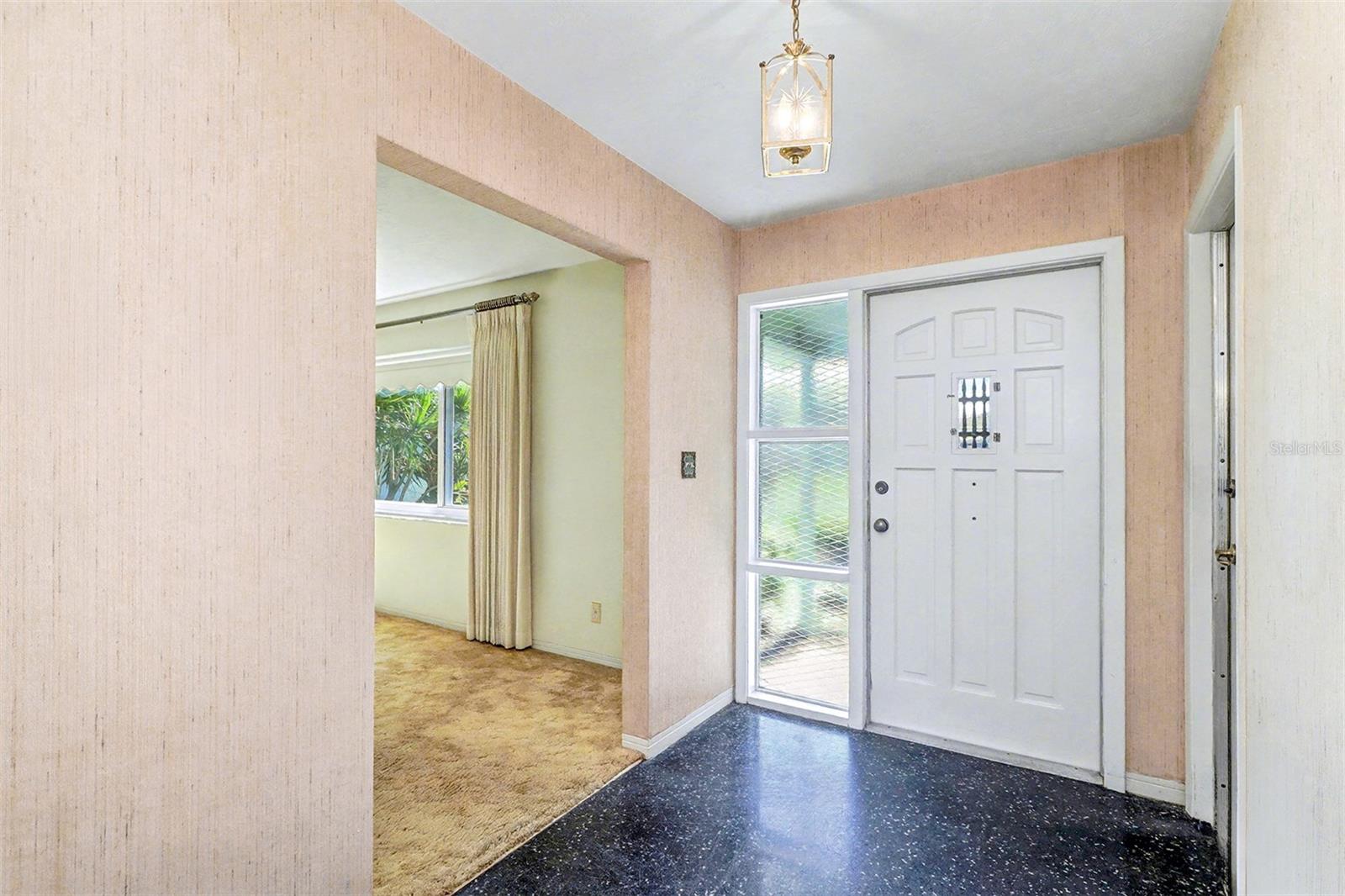 CROSSROADS ESTATES 1ST ADD - Residential