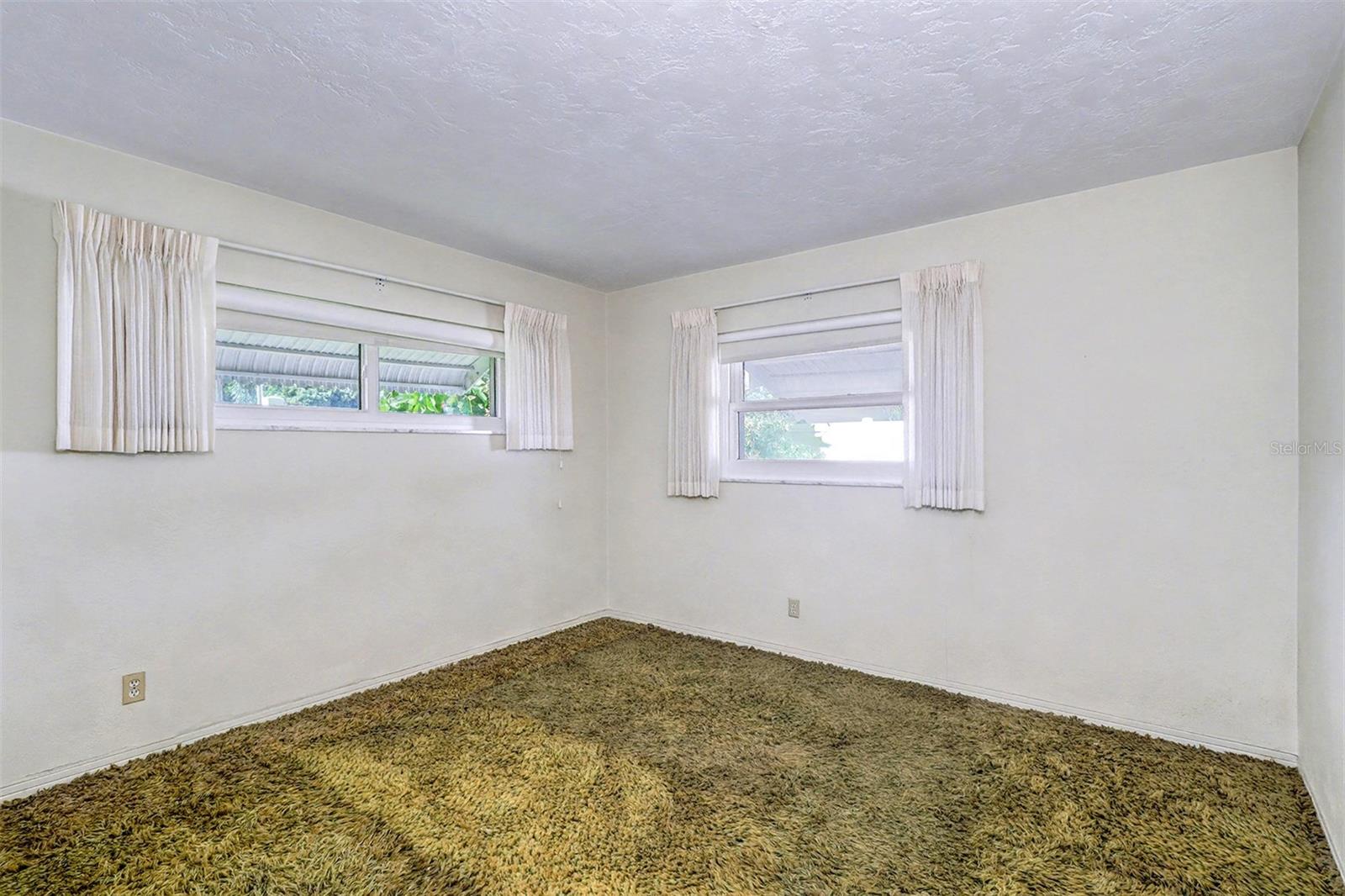 CROSSROADS ESTATES 1ST ADD - Residential