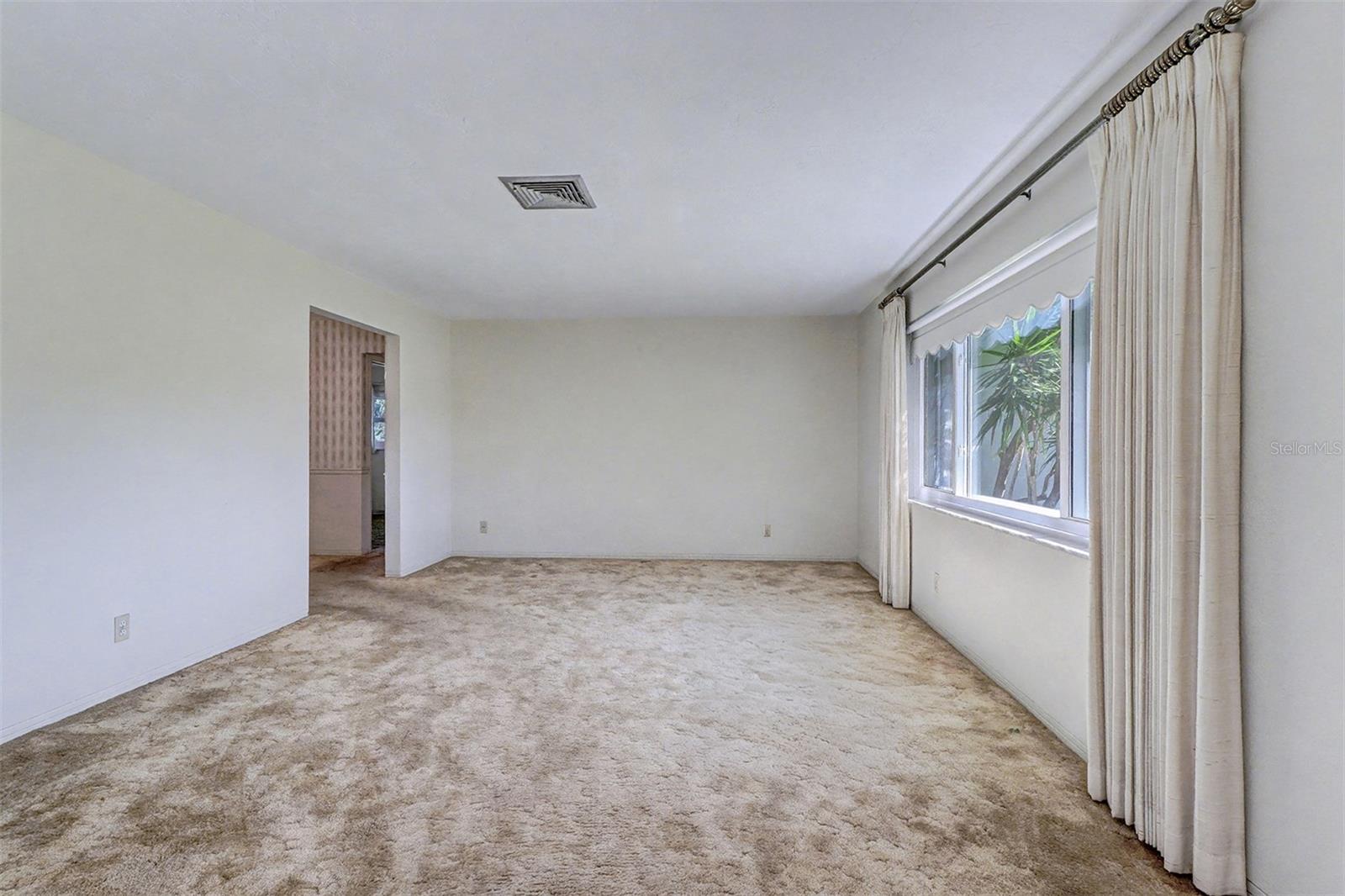 CROSSROADS ESTATES 1ST ADD - Residential