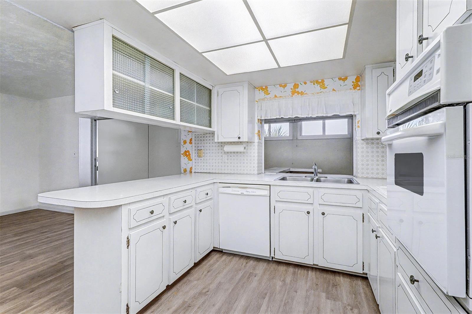 CROSSROADS ESTATES 1ST ADD - Residential