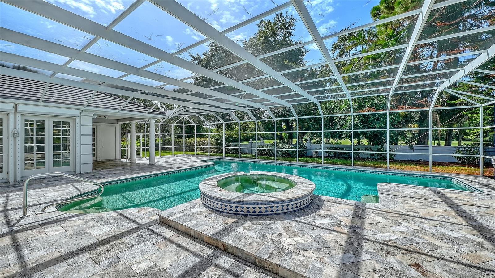 916 MACEWEN DRIVE