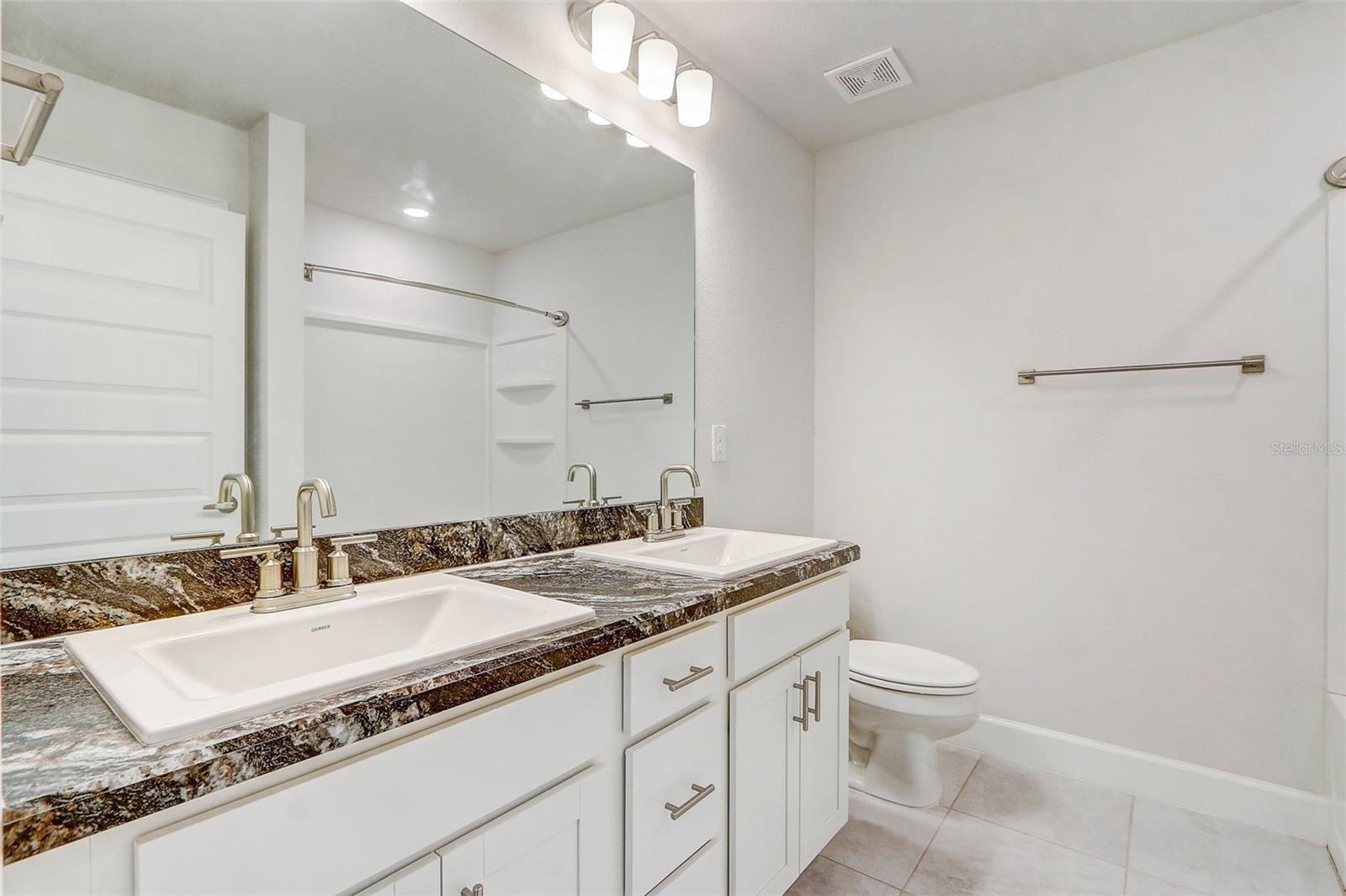 OCALA WATERWAY ESTATE - Residential