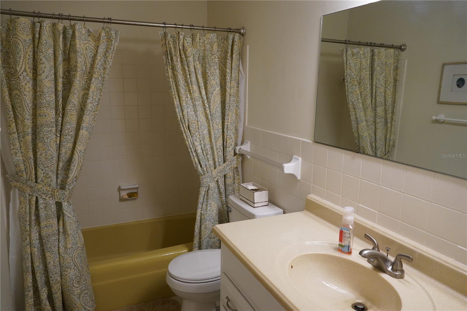 BRETTON WOODS - Residential