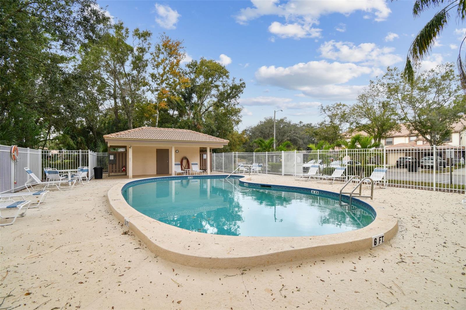 HEATHERWOOD UNIT ONE CONDO - Residential