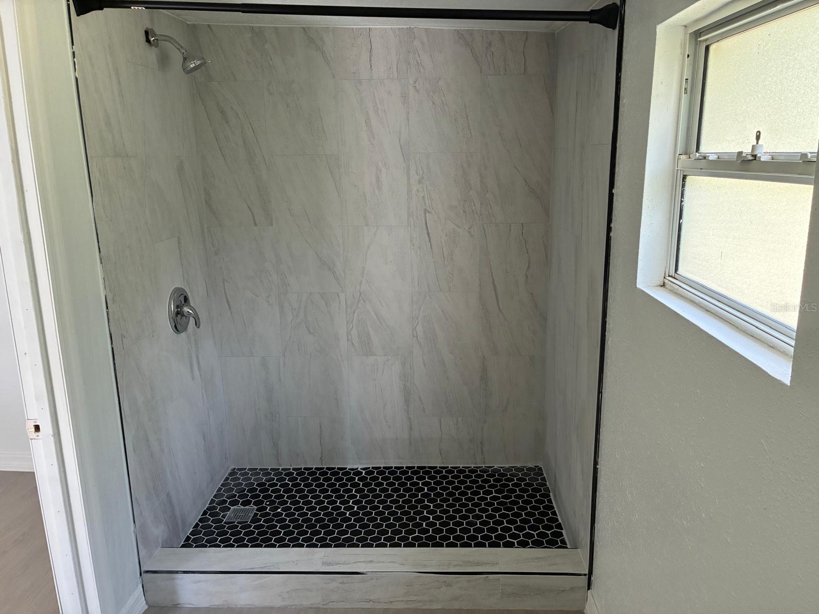 LEESBURG LIBERIA - Residential