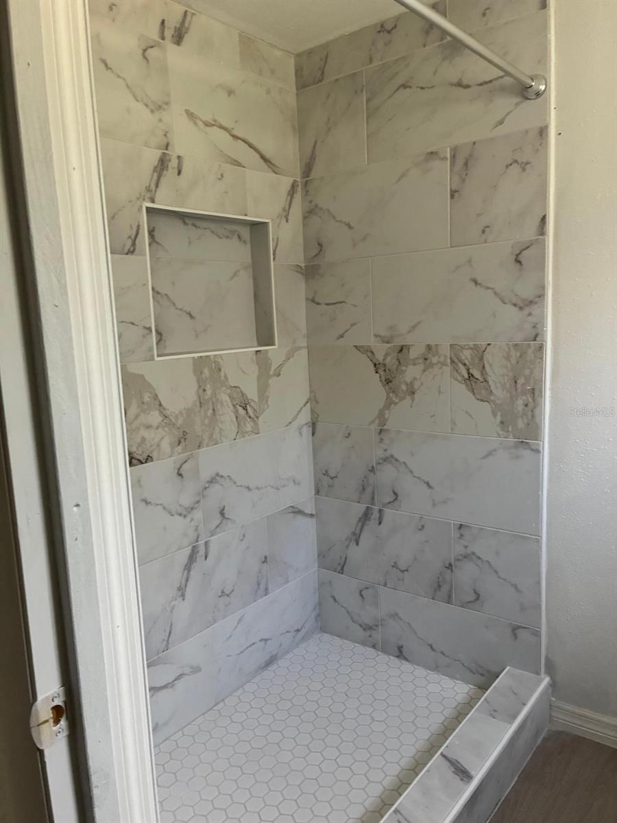 LEESBURG LIBERIA - Residential