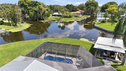 Photo of 1612 Orange Avenue, Tavares, FL 32778 (MLS # G5118544)