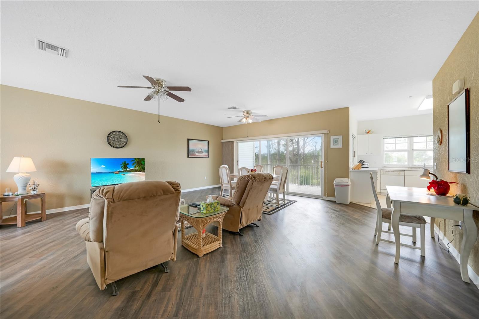 TOWNHOMES/CAPE HAZE - Residential