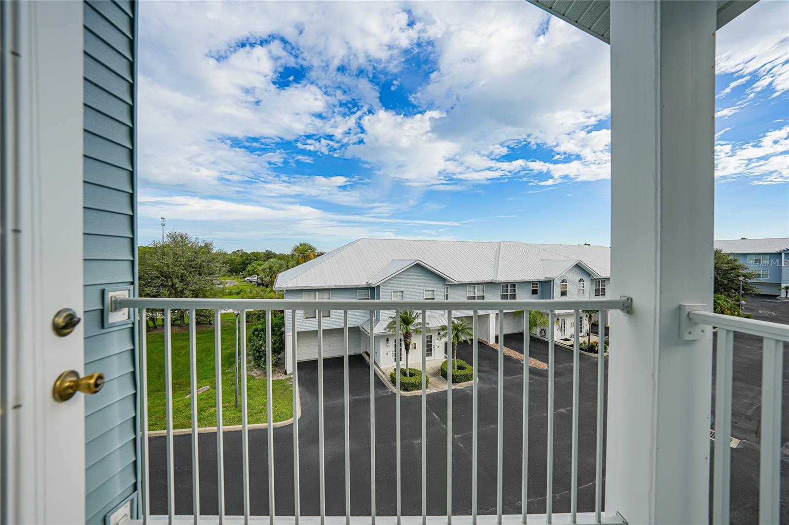 TOWNHOMES/CAPE HAZE - Residential