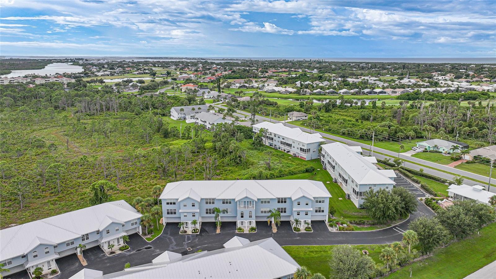 TOWNHOMES/CAPE HAZE - Residential