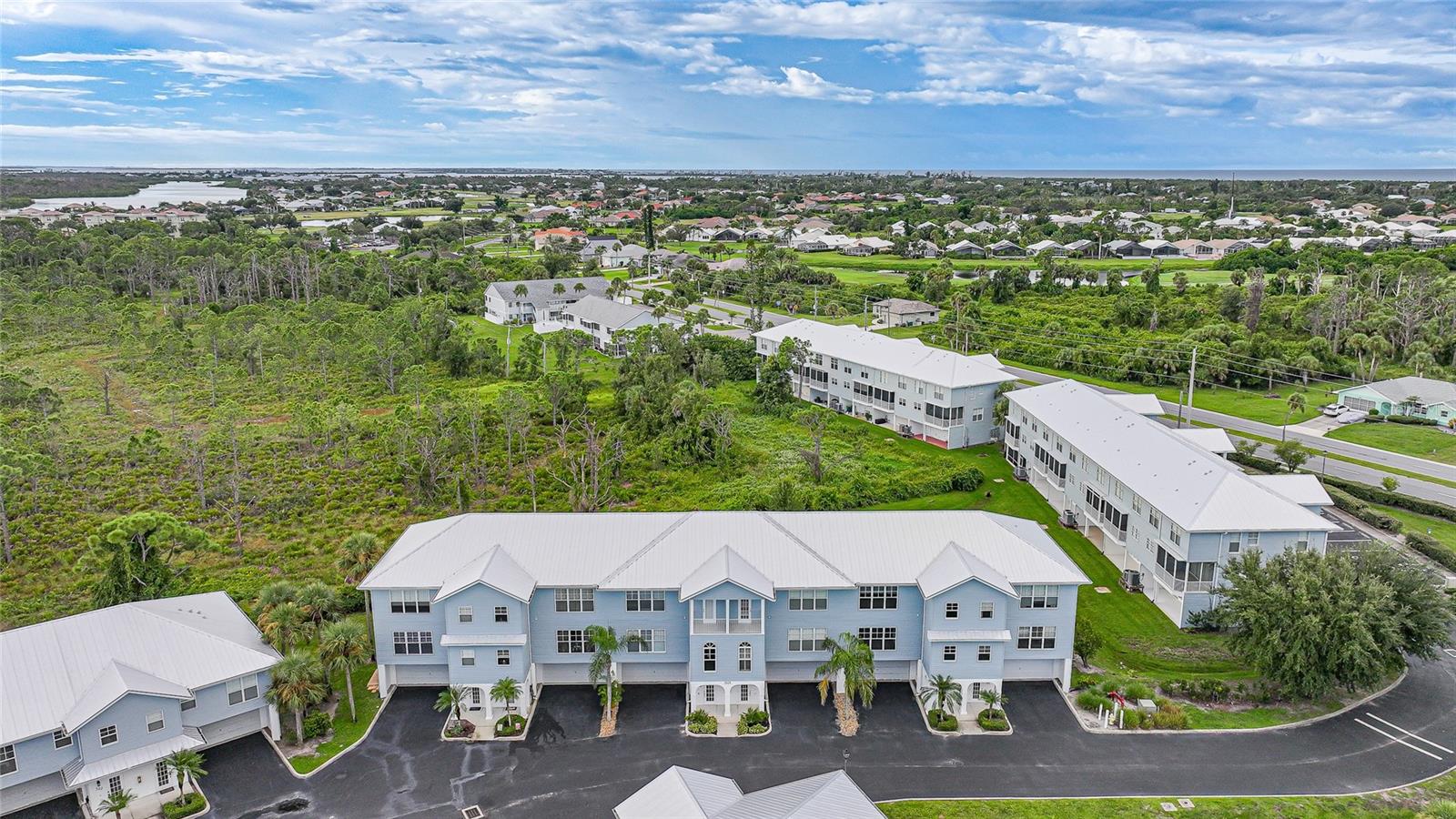 TOWNHOMES/CAPE HAZE - Residential