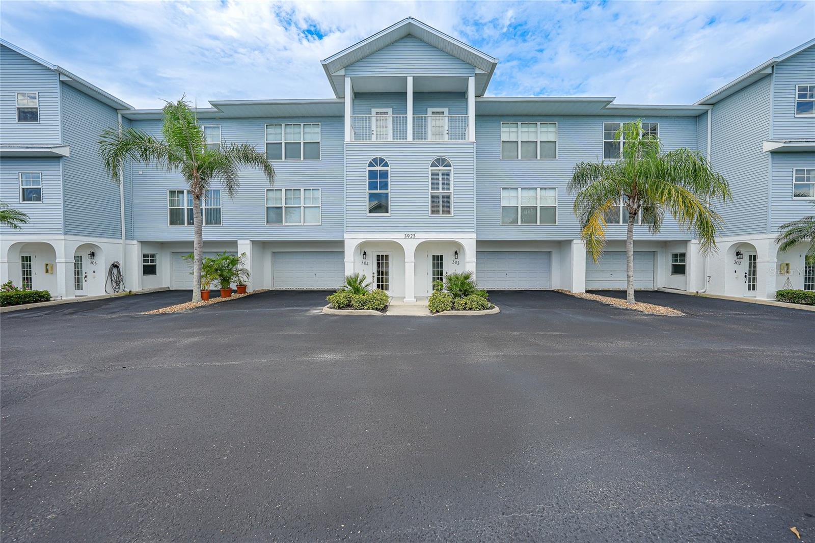 TOWNHOMES/CAPE HAZE - Residential