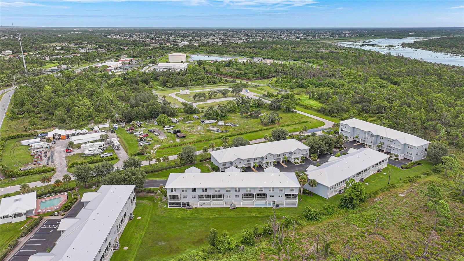 TOWNHOMES/CAPE HAZE - Residential