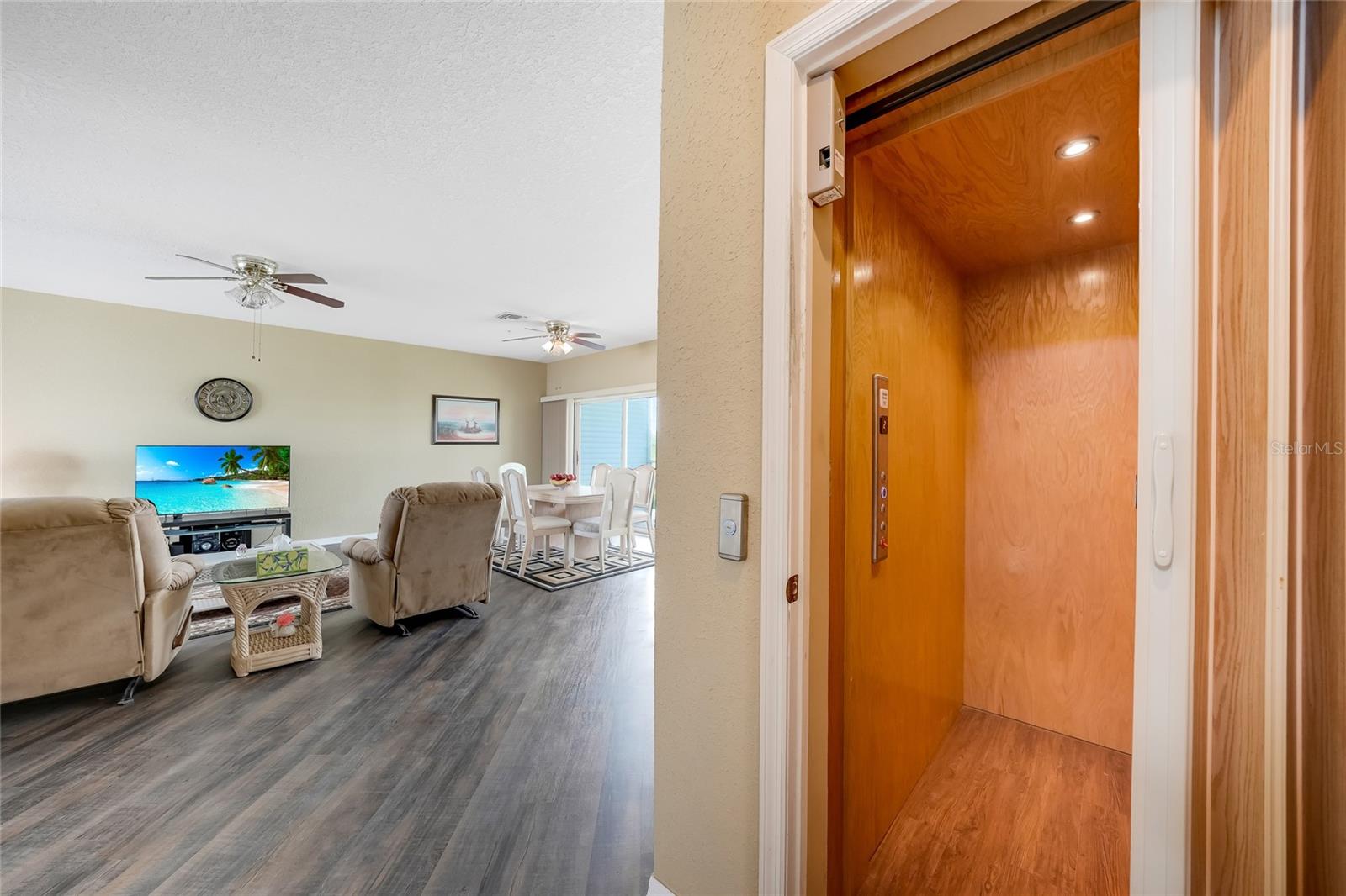 TOWNHOMES/CAPE HAZE - Residential