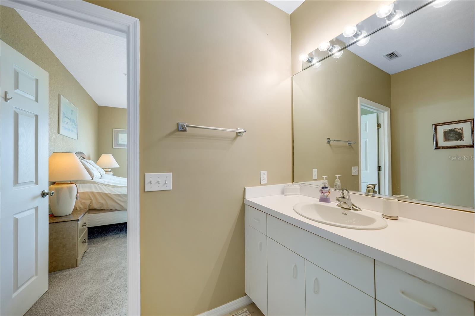 TOWNHOMES/CAPE HAZE - Residential