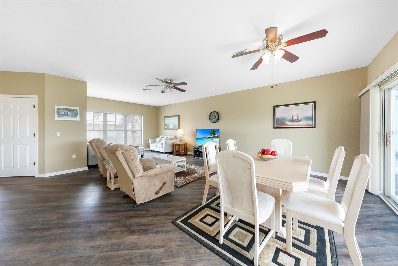 TOWNHOMES/CAPE HAZE - Residential