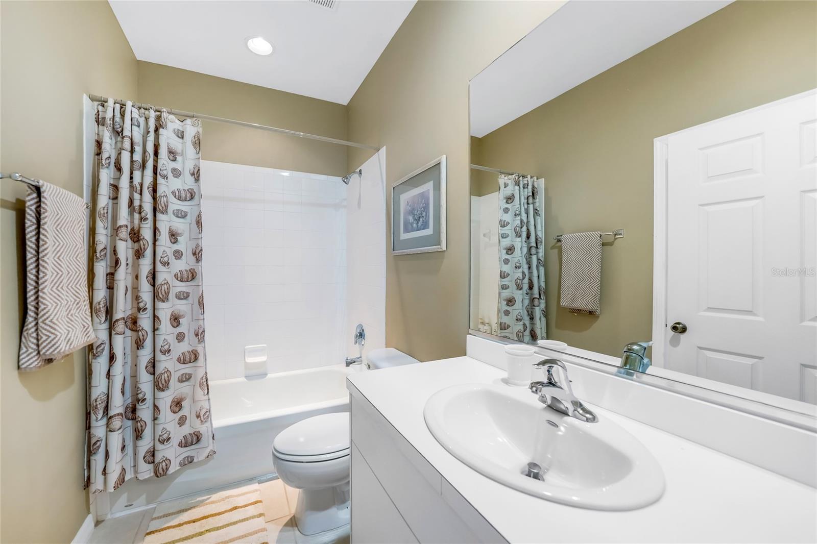 TOWNHOMES/CAPE HAZE - Residential