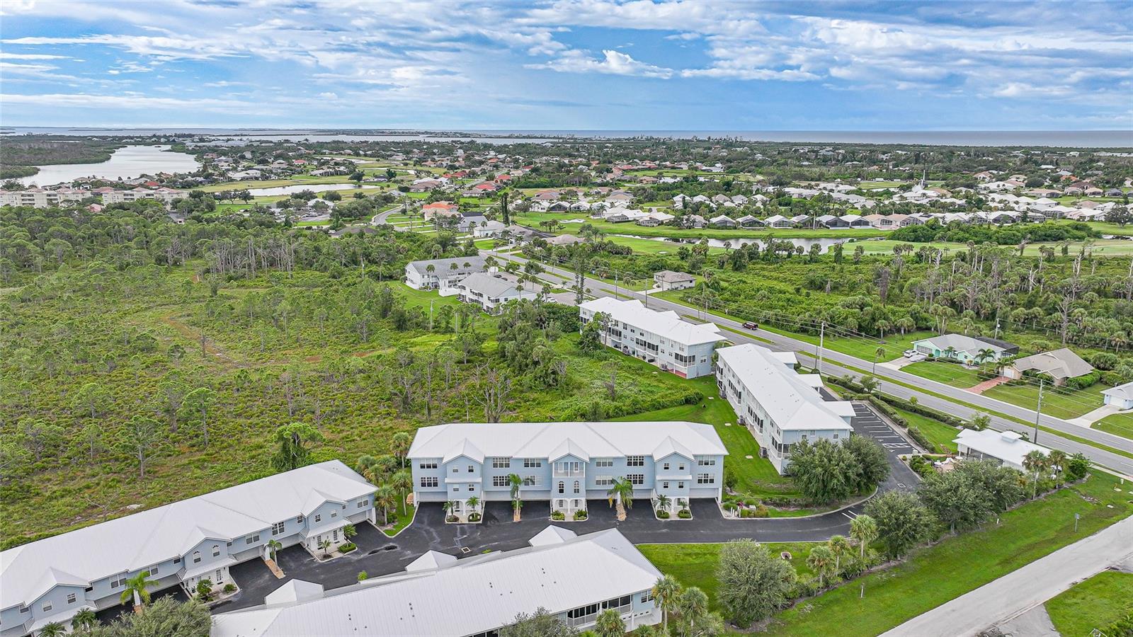 TOWNHOMES/CAPE HAZE - Residential