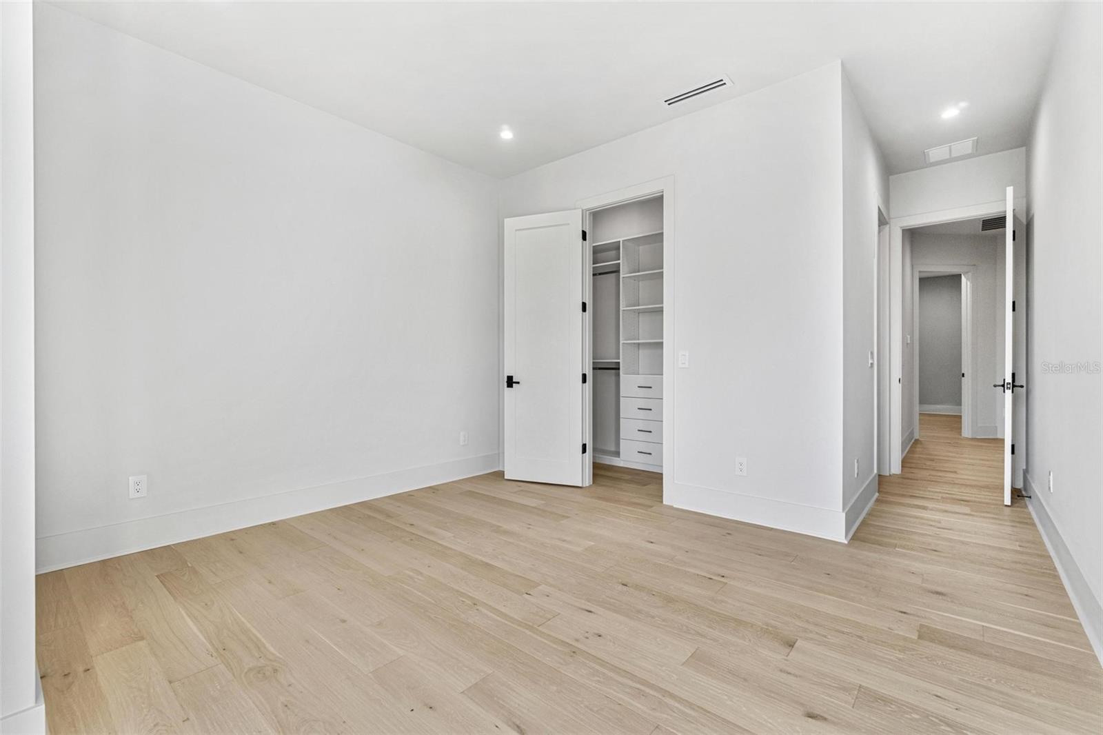 SUNSET PARK ISLES UNIT 3 - Residential