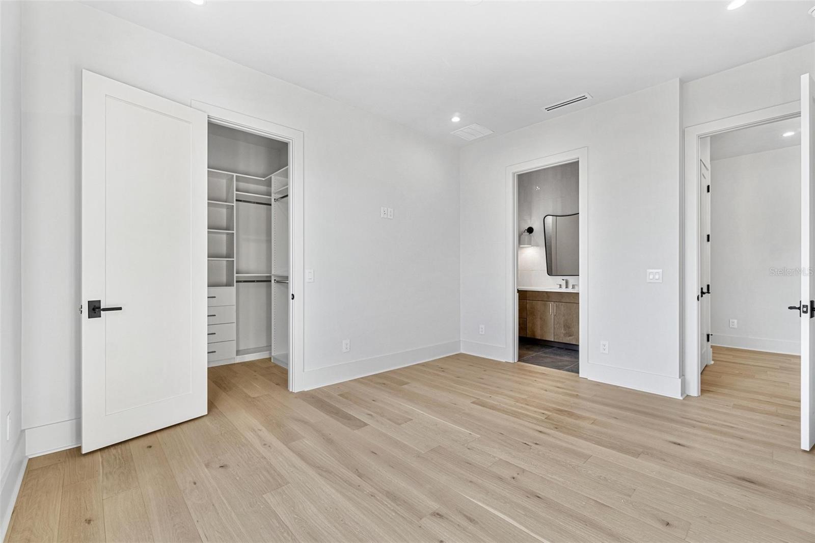 SUNSET PARK ISLES UNIT 3 - Residential