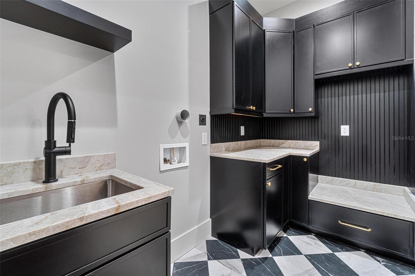 SUNSET PARK ISLES UNIT 3 - Residential