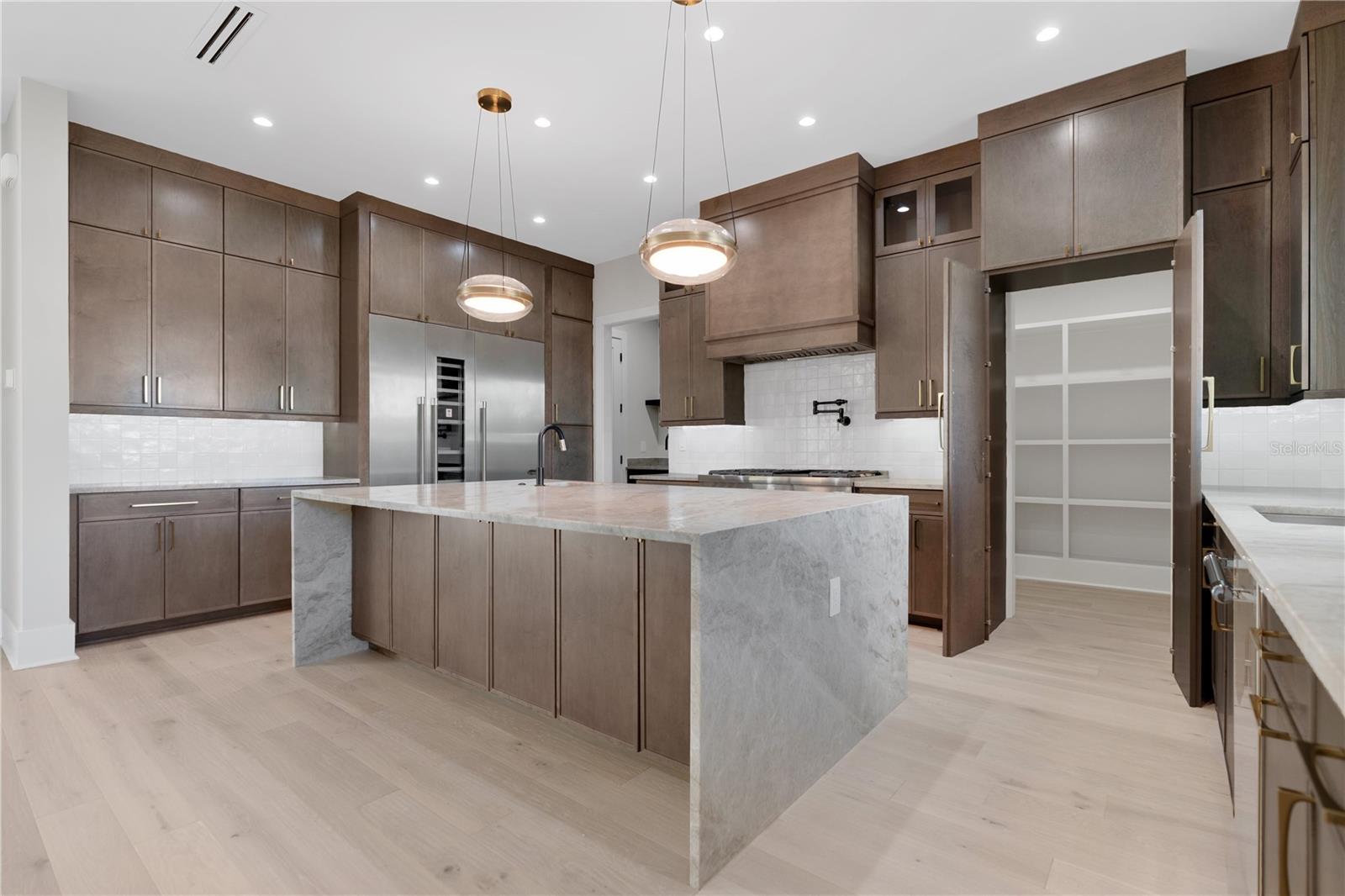 SUNSET PARK ISLES UNIT 3 - Residential