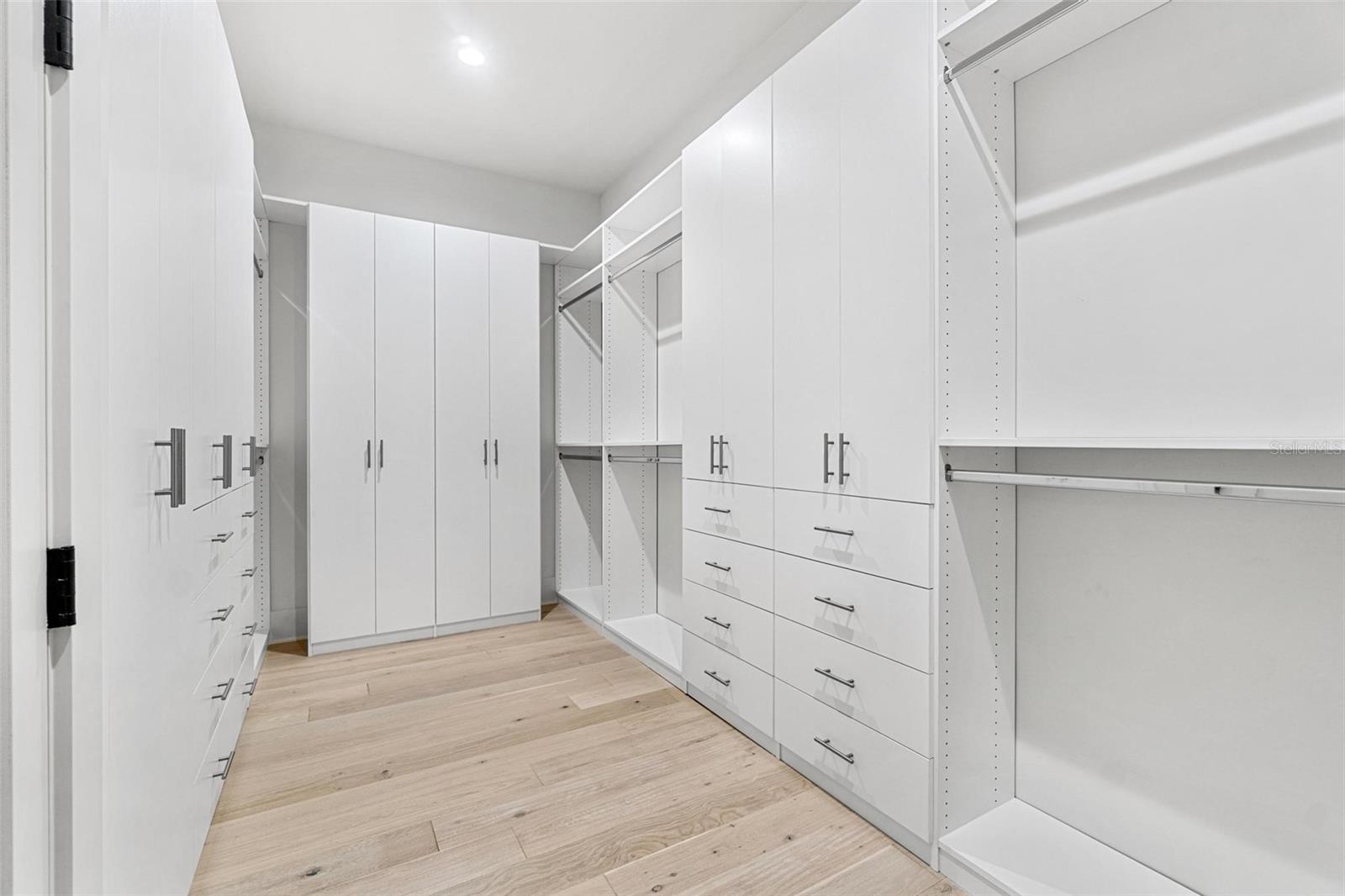 SUNSET PARK ISLES UNIT 3 - Residential