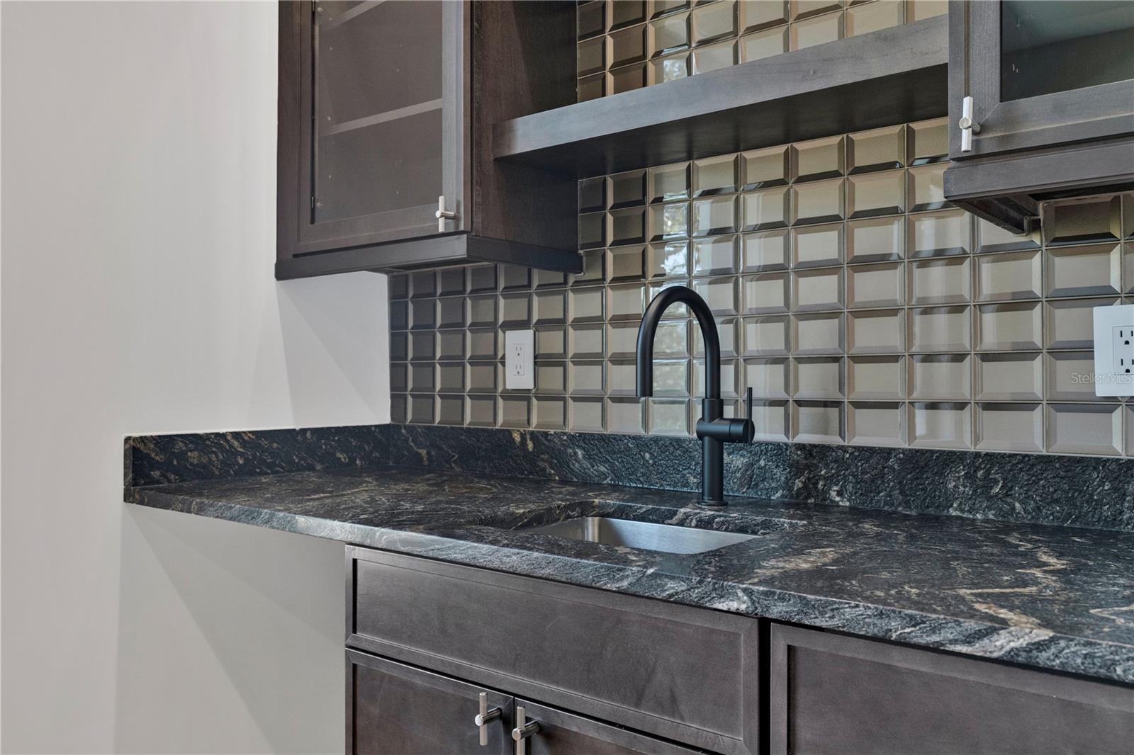 SUNSET PARK ISLES UNIT 3 - Residential