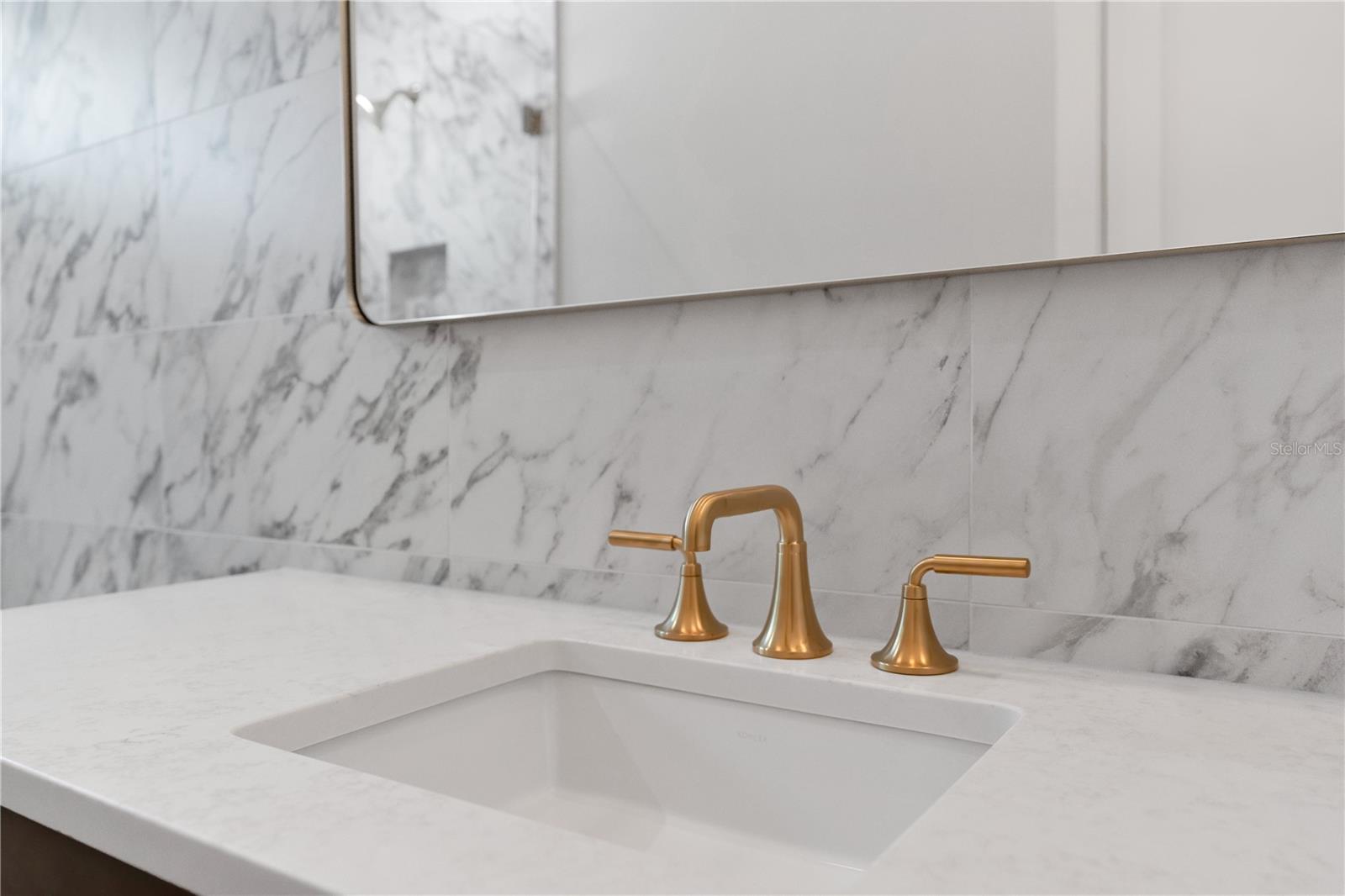 SUNSET PARK ISLES UNIT 3 - Residential