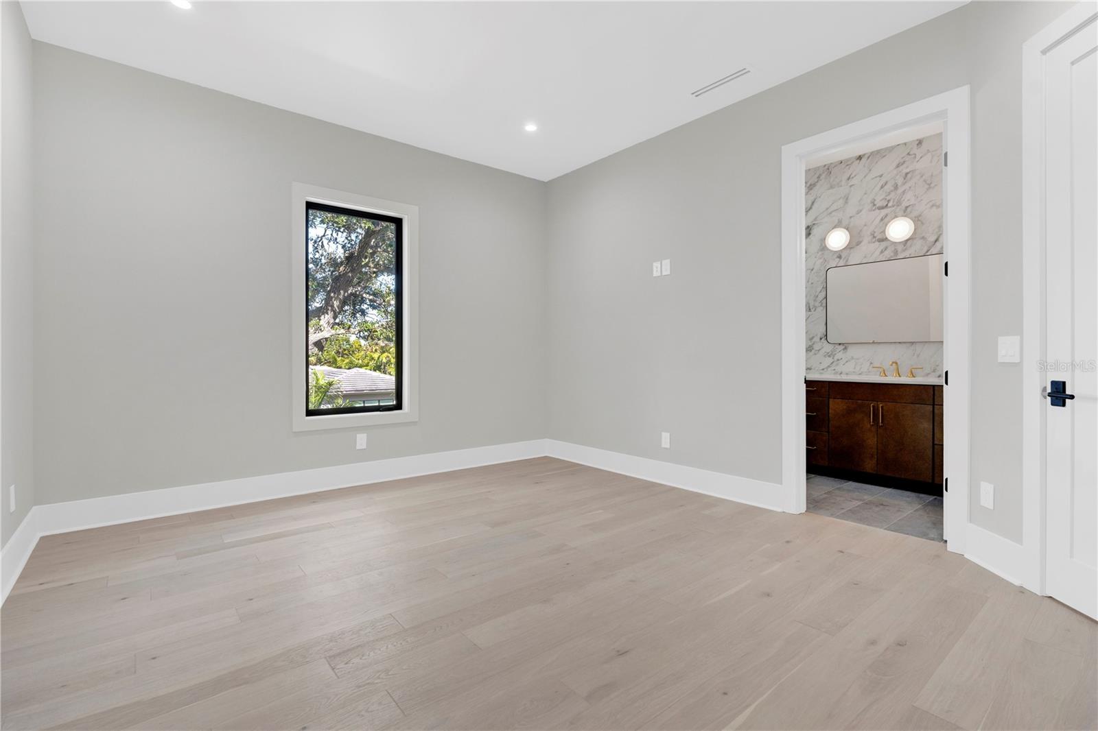 SUNSET PARK ISLES UNIT 3 - Residential