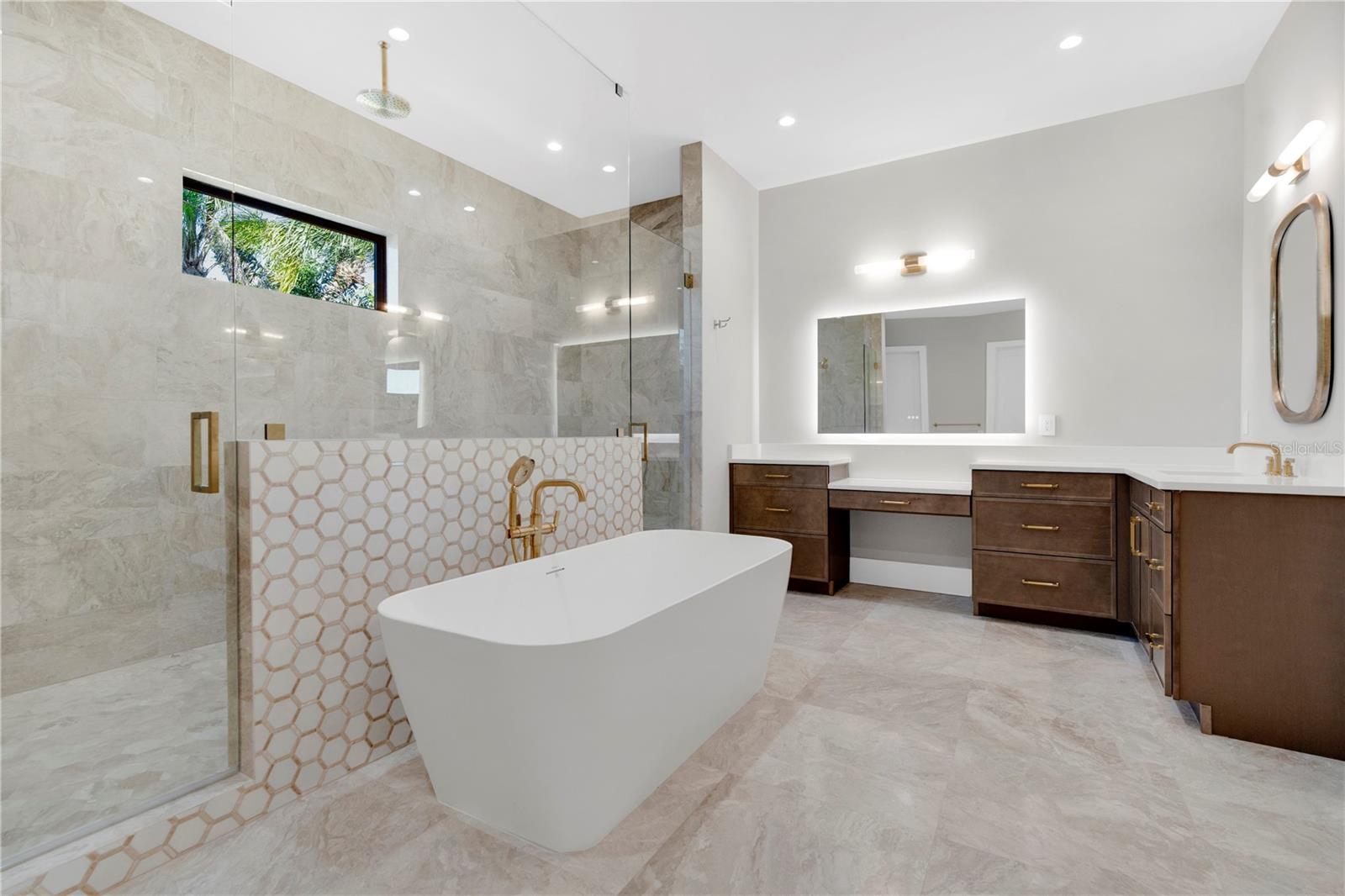 SUNSET PARK ISLES UNIT 3 - Residential